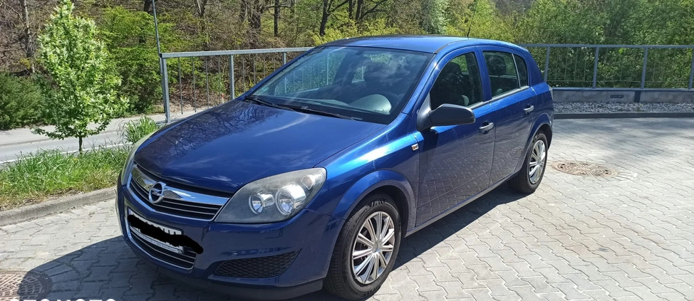 Opel Astra cena 14800 przebieg: 123000, rok produkcji 2009 z Gdynia małe 781